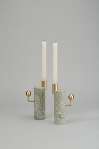 Ménorah en marbre blanc avec base en bois, porte-bougie moderne multi-branche, centre de table artistique pour Hanoucca, contemporain - Product Image 5