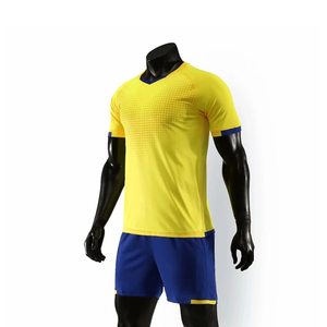 Ensembles d'entraînement de football de haute qualité pour hommes Meilleurs designs Uniformes respirants à séchage rapide à prix bon marché d'usine - Product Image 1