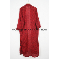 Robe kimono en soie patchwork rouge pleine longueur pour femme, brodée à la main, col en V, manches longues, séchage rapide, style décontracté, artisanat indien en blocs de bois