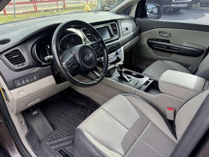 Kia Sedona LX 2018 Usada, Volante a la Izquierda, Origen Estadounidense - Product Image 4