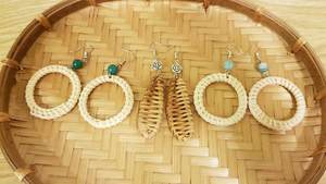 Pendientes colgantes bohemios tejidos a mano, joyería tejida de ratán - Product Image 3