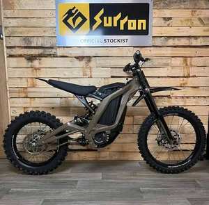 Motocicleta Eléctrica Tech Flagship Light Bee X E con Motor de 8000w en la Rueda Trasera, Batería de Litio Inteligente, Cuadro de Aleación de Aluminio y Gran Autonomía - Product Image 5