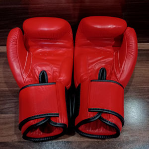 Gants de boxe en cuir professionnel pour adultes de haute qualité avec logo personnalisé BHRIGHT WAY INTERNATIONAL 10oz 12oz 14oz 16oz - Product Image 3