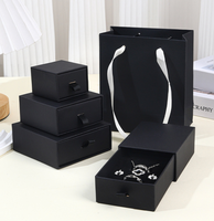 Boîtes à bijoux personnalisées haut de gamme pour les grossistes et les fournisseurs de cadeaux, emballage rigide de qualité supérieure avec design personnalisé OEM ODM