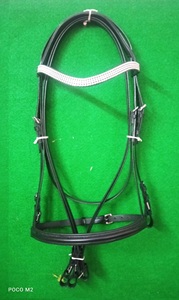 Juego de tachuelas de cuero de vaca genuino, bridas de caballo de la mejor calidad, equipo de equitación hecho a mano con precio competitivo al por mayor - Product Image 5