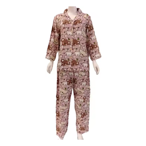 Pijama de talla grande para mujer de manga larga y pantalones largos con bonito motivo de oso de peluche - Product Image 6