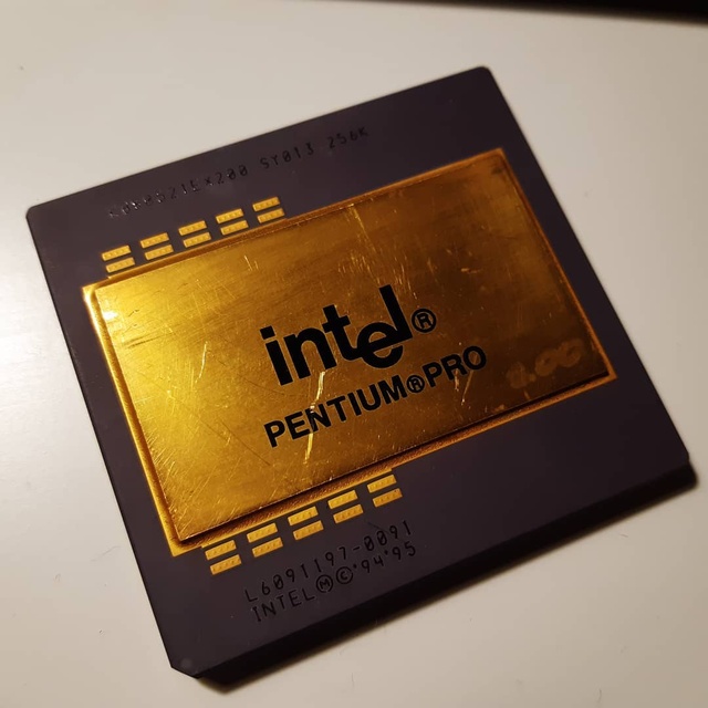 Original Quality Pentium Pro Gold Ceramic Ready for Export CPU Processor Scrap With Gold Pins for Sell
