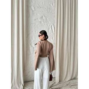 เสื้อผ้าลินินผู้หญิงแขนสไตล์สเปนพร้อมดีเทลผูกโบว์สีน้ำตาล - Product Image 2