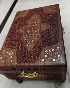 Brazalete de madera Sheesham tallado a mano Premium y caja de maquillaje con trabajo de incrustaciones de latón (15x10) - Product Image 4