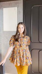 Pantalon élégant pour femmes avec haut prêt à l'emploi, nouveau pantalon personnalisable de créateur avec haut, tenue traditionnelle indienne pour femmes - Product Image 5