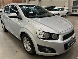 Voiture d'occasion de qualité et abordable, Chevrolet Sonic 1.6 LS Hatch 2012, conduite à droite - Product Image 1