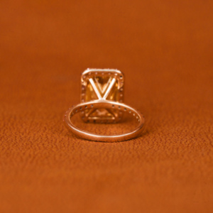 Jaune Radiant Cut Lab Grown Diamond Pink Diamond Bague de fiançailles en or massif 18 carats Style tendance Bague cadeau pour femme-Certifié IGI - Product Image 3