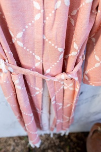 เสื้อคลุมอาบน้ำเทอร์รี่ลายดอกไม้แบบมีฮู้ด ยี่ห้อ Carmen รุ่น Raised - Product Image 5