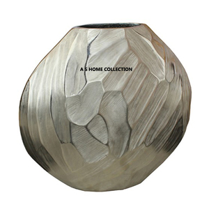 Vase à fleurs de table en aluminium coulé fini blanc et texturé or avec différents styles pour les touches de luxe - Product Image 2