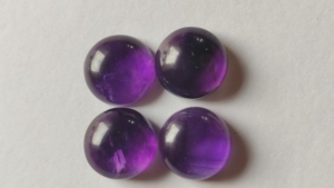 Vente en gros de cabochons ronds de 10 mm à taille brillante, améthyste africaine naturelle violette dans du quartz, 12 mm, pierres semi-précieuses pour la fabrication de bijoux, Inde - Product Image 2