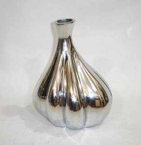 Florero de aluminio decorativo de boda de plata de alta calidad hecho a mano con jarrones de Metal de acabado elegante - Product Image 1
