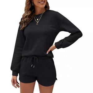T-shirt et Short de haute qualité, ensemble deux pièces pour femmes, vêtements, Shorts, Logo personnalisé, chemise et Short, vente en gros - Product Image 1