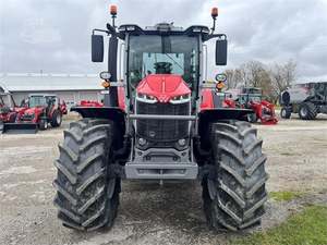 Nouveau tracteur Massey Ferguson MF de haute qualité avec 4WD disponible à la vente - Product Image 2