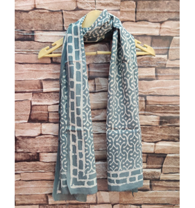 Elegante estola de algodón Mul Mul con intrincado estampado Dabu hecho a mano, ideal para uso casual en la oficina y ocasiones festivas. - Product Image 4