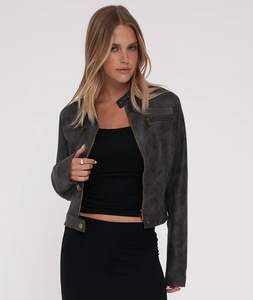 Veste en cuir pour femme respirante et chaude pour l'hiver, vêtement décontracté, veste en cuir tendance pour femme à prix raisonnable - Product Image 2