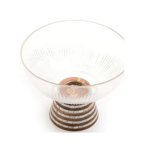 Bol rond unique en verre avec base élégante en bois et vadrouille, idéal pour les mariages et les desserts au restaurant. - Product Image 6