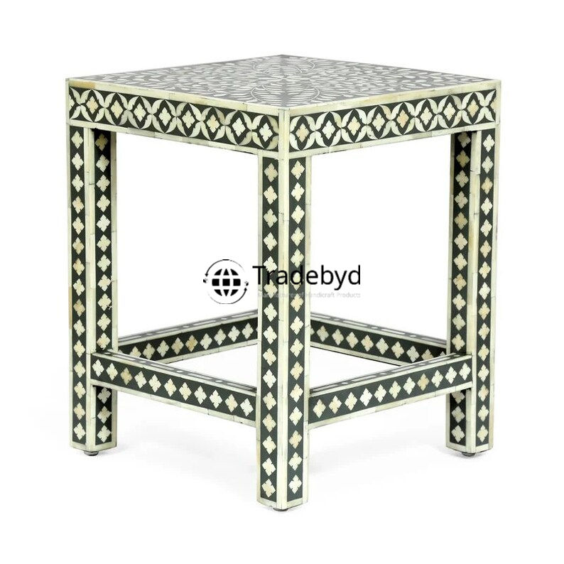 Available in different Colors