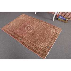 Alfombra Vintage de 3.6x5.4 pies, Alfombra Turca, Alfombra de Lana con Estampado Animal Marrón - Product Image 2