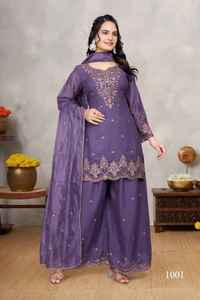 Attrayant nouvelle tenue de créateur fantaisie tendance vêtements ethniques étoile Georgette robe Dupatta avec broderie et travail à la main à vendre - Product Image 6