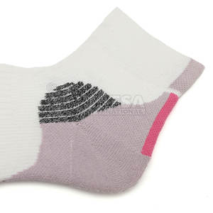 Chaussettes de tennis haute performance antidérapantes respirantes, chaussettes de sport de tennis, OEM/ODM disponibles - Product Image 4