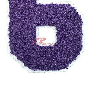 12. Écusson brodé en chenille personnalisé Écussons en fer à lettres pour vêtements Écussons brodé en chenille à la mode au design personnalisé - Product Image 3