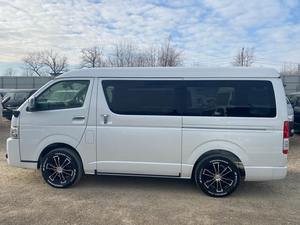 Toyota Hiace neuve, propre, conduite à droite, à vendre - Product Image 3