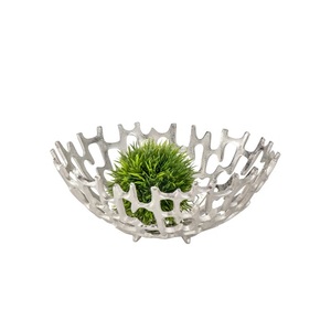 ชามผลไม้อลูมิเนียมมีลวดลายตัดเป็นชิ้นดีไซน์ร่วมสมัยเหมาะสำหรับตกแต่งโต๊ะกลางโต๊ะอาหารและใช้เป็นของขวัญ - Product Image 3