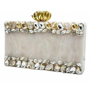 Bolso de Mano de Resina Elegante con Cadena Dorada, Diseño de Ángel, Superficie Brillante Pintada a Mano para Traje de Fiesta - M/S SHAAD HANDICRAFTS - Product Image 2