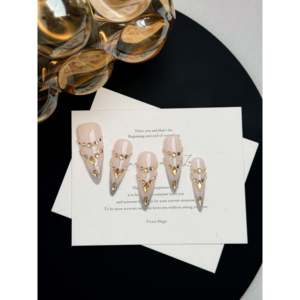 Uñas Postizas Gilded Empress, Diseño Elegante para Mujer - Product Image 3