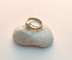 แหวนแต่งงานแบบเรียบง่ายทำจากเงินแท้925ประดับมุกน้ำจืดเพชรอัญมณีกลมขายส่งจากโรงงาน - Product Image 5