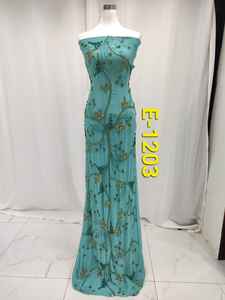 Tissu de broderie à la main de luxe Centra Design, dentelle florale en cristal, rayonne, viscose, cachemire, élasthanne, organza - Product Image 6