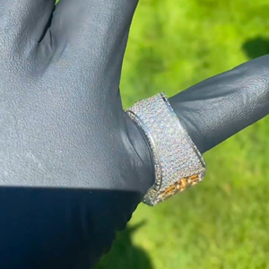 แหวนเงินแท้ 925 ชุบทอง 14K คุณภาพสูงสำหรับผู้ชาย รูปทรงพีระมิด ประดับเพชร สไตล์ฮิปฮอป เหมาะสำหรับงานแต่งงานและงานปาร์ตี้ - Product Image 2