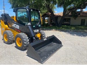 Chargeuses compactes sur pneus JCBB 270 d'occasion haute performance, 74 CV, diesel, machine de construction robuste à vendre - Product Image 2