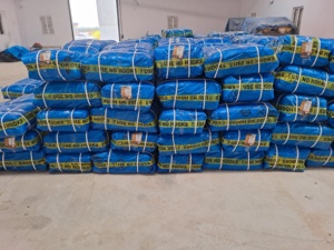 Tissu de maille de bâche HDPE de taille personnalisée super solide traité aux UV 600D GSM imperméable résistant à la déchirure pour une utilisation polyvalente - Product Image 6