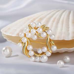 Broche fine en argent sterling Jeulia Lady Pearl Leaf Circle avec perle de culture - Product Image 6