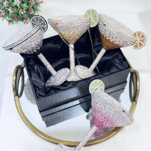 กระเป๋าคลัทช์งานฝีมือแฟชั่นลำลองลายสัตว์คลาสสิกครึ่งวงกลมประดับคริสตัลมุกน้ำหนักเบา กันน้ำ สำหรับงานกลางคืน งานแต่งงาน ผู้หญิง - Product Image 3
