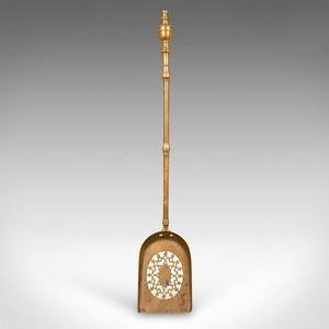 Colección de herramientas de fuego de latón hechas a mano con atractivo atemporal y diseño funcional, ideal para uso diario y Acogedores rincones de chimenea - Product Image 4