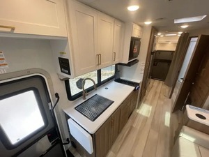 Nueva Remolque-Casa Rodante T-h-o-r E-d-d-i-e B-a-u-e-r 26E-D 2026 en Venta para Camping y Viajes - Product Image 2