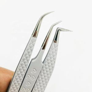 Pinzas de extensión de pestañas sostenibles de acero inoxidable japonés recubiertas de Color gris Agarre fuerte Pinzas de agarre perfecto con LOGO - Product Image 2