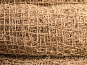 Rollo de tapete de fibra de coco natural multiusos para proyectos de paisajismo, control de erosión y cobertura del suelo | Ms Shyn Tran - Product Image 6