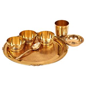 Juego de Vajilla de Latón Estilo Mughlai de 7 Piezas, Diseño Dorado en Relieve, Vajilla y Servicio para Restaurante - Product Image 2