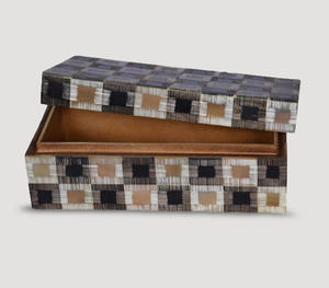 Caja Decorativa de Madera de Lujo Hecha a Mano con un Elegante Patrón de Mosaico a Cuadros de Tres Tonos, Rectangular, para Recuerdos - Product Image 3