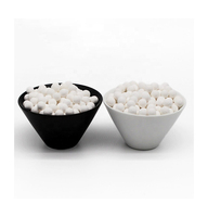 Adsorbant à billes d'alumine pour l'élimination du fluorure Déshydratant à base d'alumine activée Gamma 3-5mm