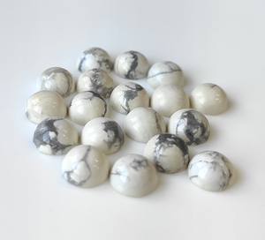 หินฮาวไลท์กลม6มม. สีขาวธรรมชาติ - Product Image 1