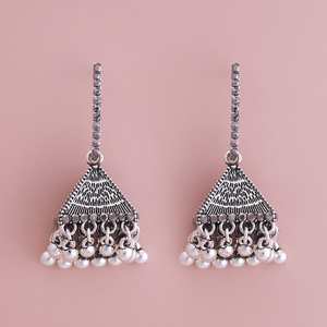 Trendy 178821 Chandelier Hoop <b>Earrings</b> with Flower Pattern for Parties Featuring Pearls and <b>Diamonds</b> As Main Stones - Product Image 1